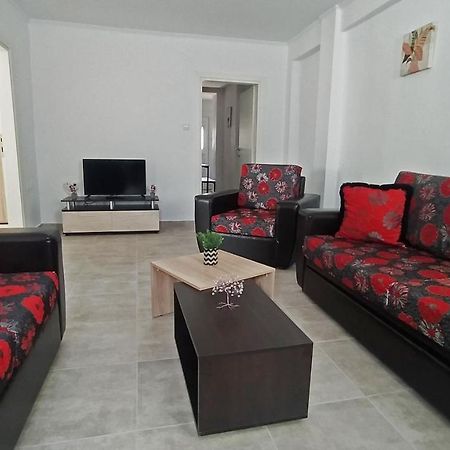 Cozy Ground Floor House Apartment อาเยีย ตรีอาส ภายนอก รูปภาพ