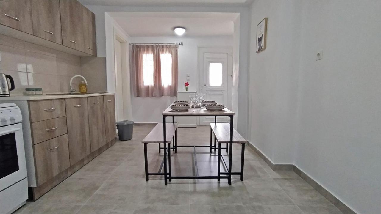 Cozy Ground Floor House Apartment อาเยีย ตรีอาส ภายนอก รูปภาพ
